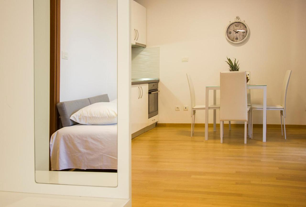 Apartment Luka Split Bagian luar foto