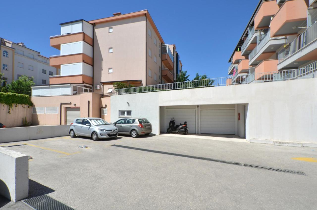 Apartment Luka Split Bagian luar foto