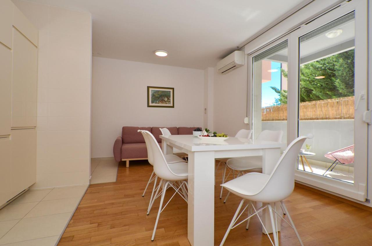 Apartment Luka Split Bagian luar foto