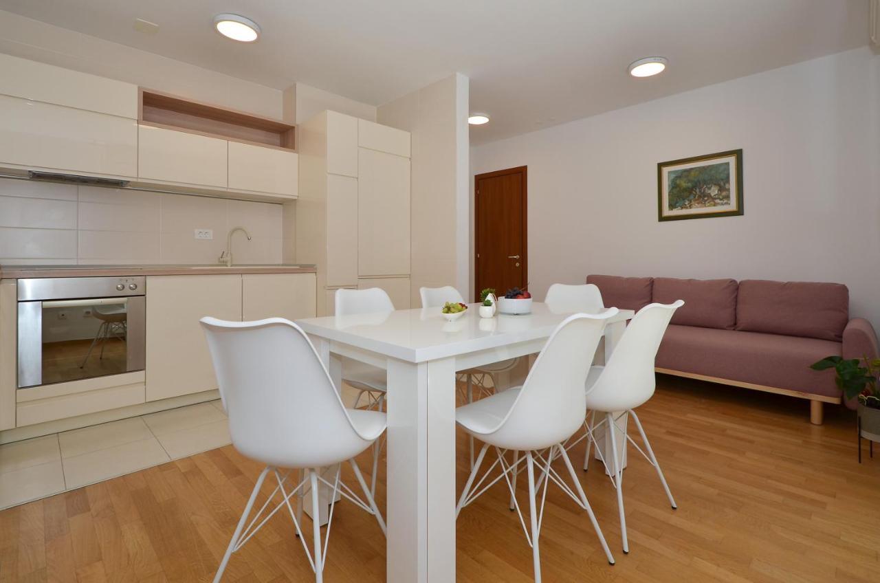 Apartment Luka Split Bagian luar foto